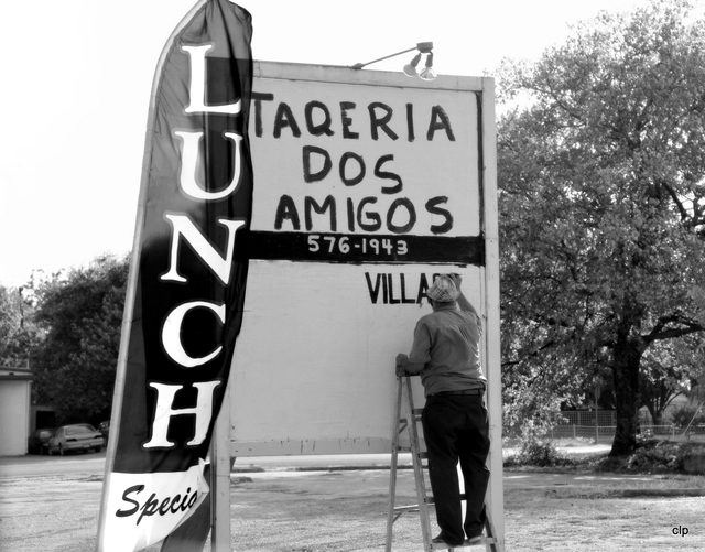 A lunch sign on the main street in Hubbard